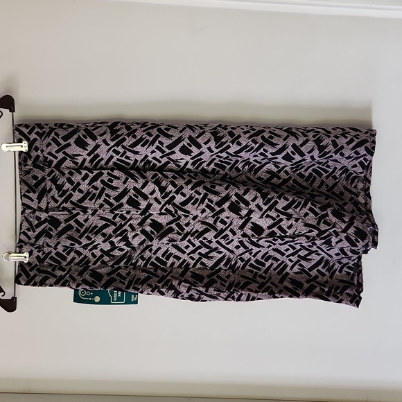 Greenwich Square NWT Black & Gray Skirt - Picture 2 of 7